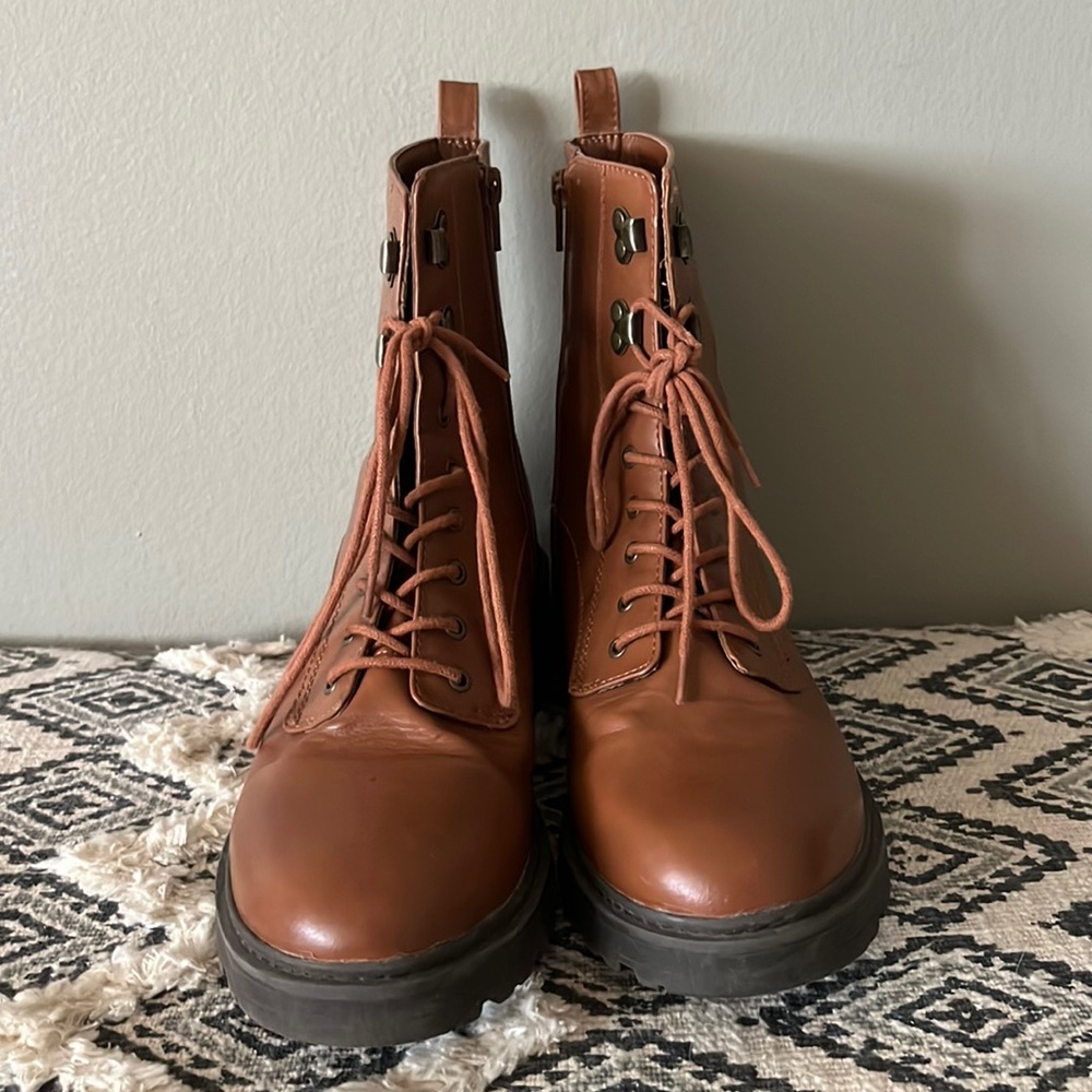 Universal Threads Brown Combat Boots, Size: 11, New